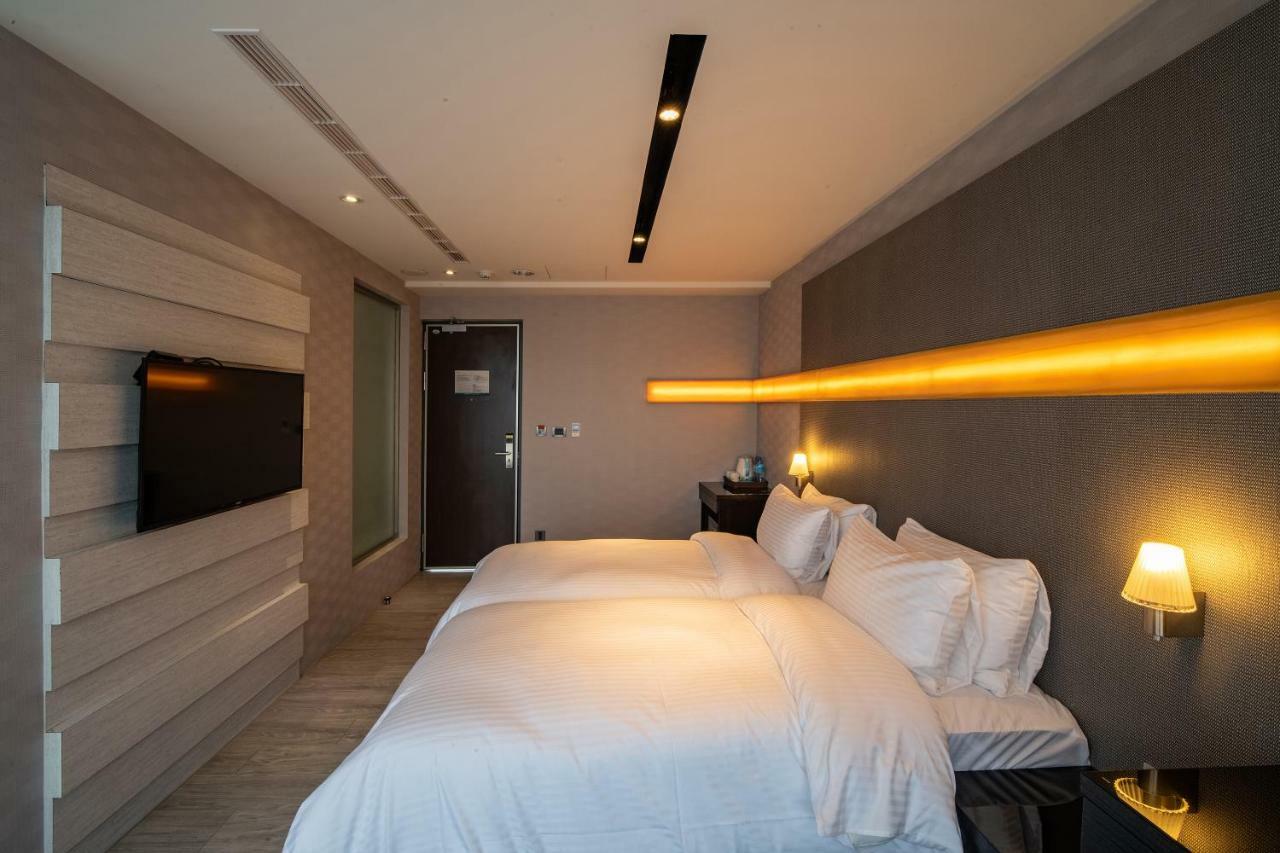 叮当旅舍Hotel Bell 台中 外观 照片